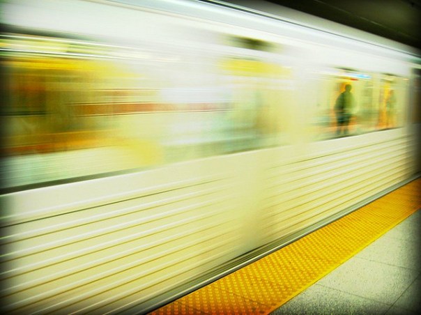 30792201_352625714b_z